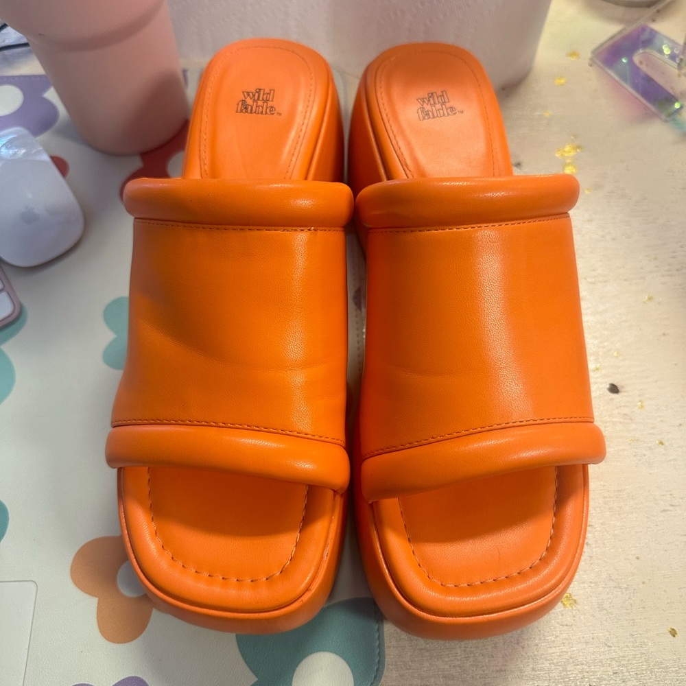 Worn one time in Nashville, super cute and funky.